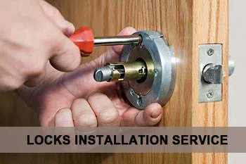 Capitol Locksmith Service Chicago, IL 312-973-4909 - lock-insta-sid-68-4mod