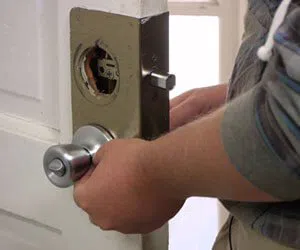 Capitol Locksmith Service Chicago, IL 312-973-4909 - locksmith-12
